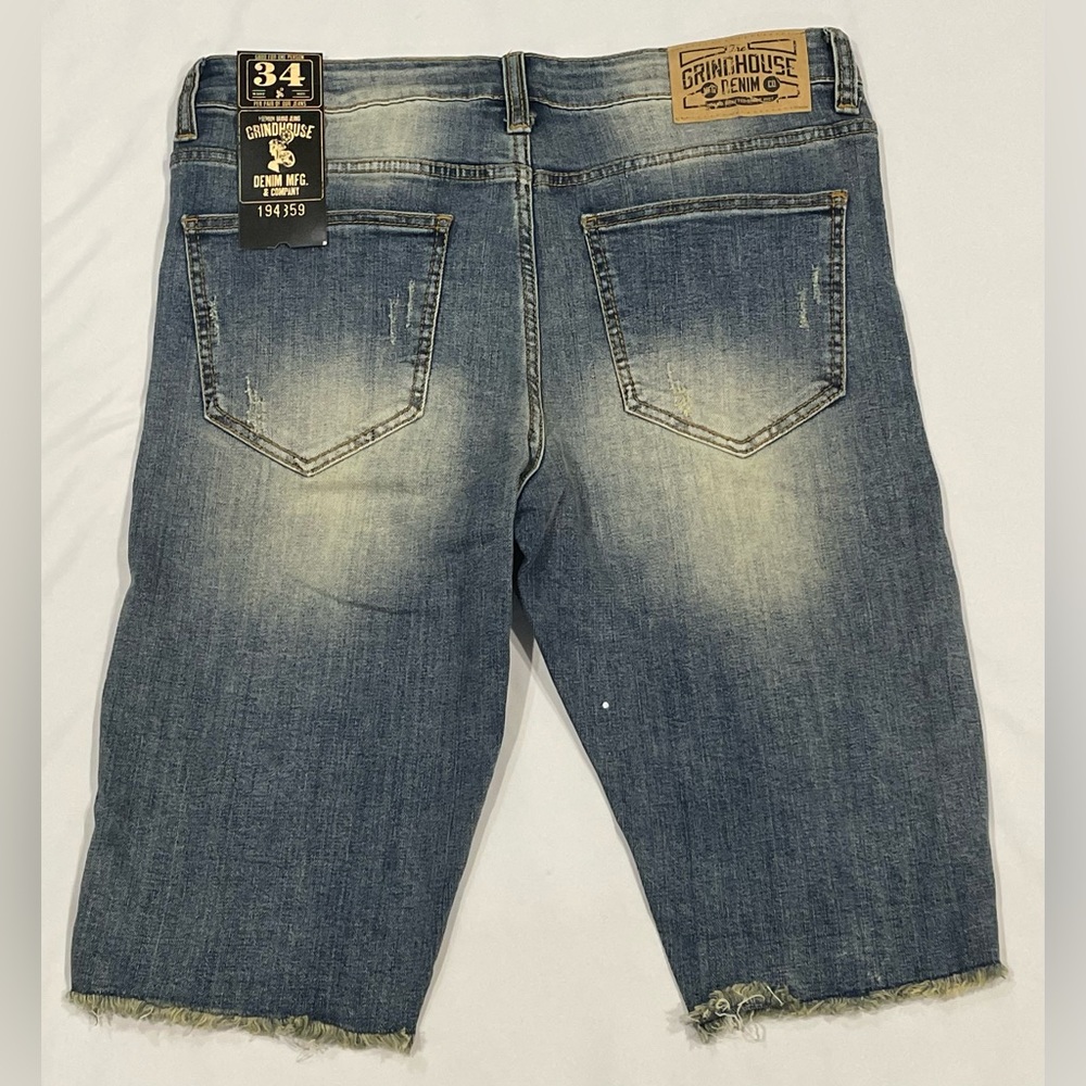 NWT Grindhouse Men's Blue Wash Slim Fit
Patch N Repair Denim Short - Picture 3 of 6